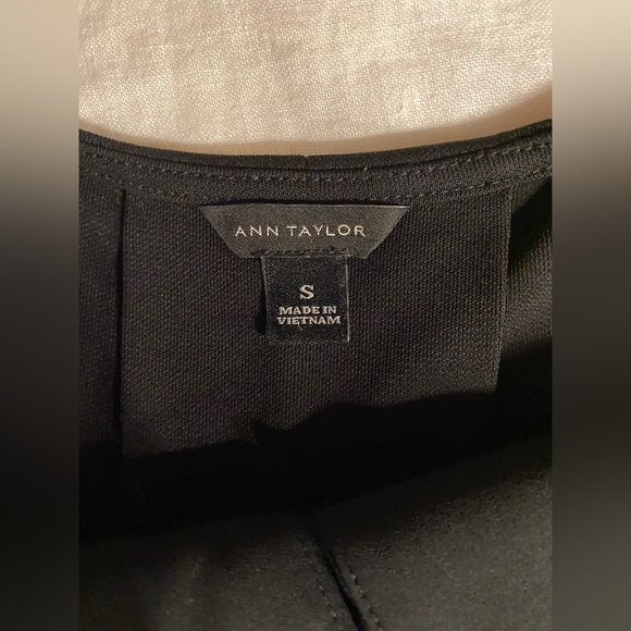 Ann Taylor Blouse - Picture 4 of 4